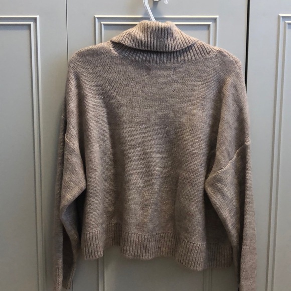 Cropped knit sweater - Picture 2 of 2
